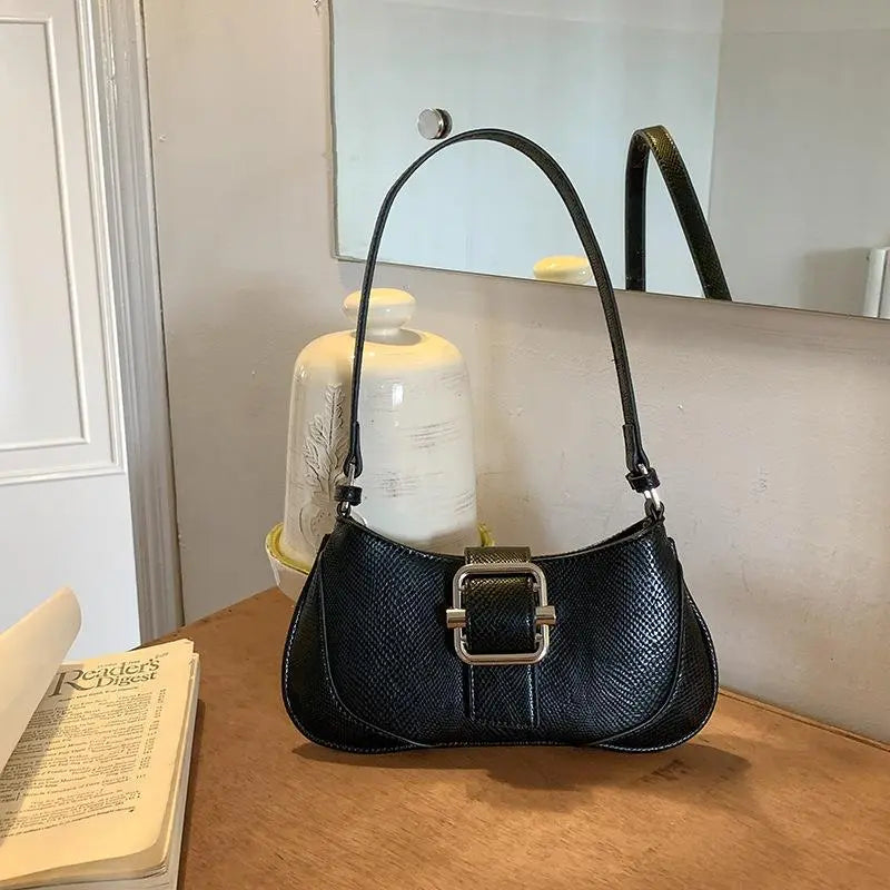 Vintage Baguette Bag with Large Buckle ⎜ Stylish Accessory for a Modern Look