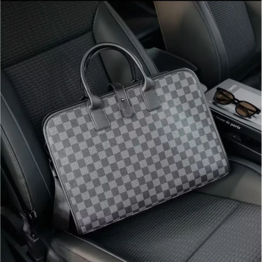 Men 's Briefcase ⎜ Stylish Faux Leather Handbag for Everyday Use with Practical Carrying Handles