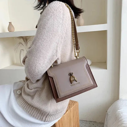 Small Chain Bag ⎜ Elegant Design with Golden Bee Embellishment