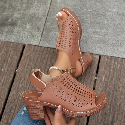 Women's Sandals with a Block Heel ⎜ Comfortable Retro - Style Summer Shoes with Cut - Outs and an Open Toe