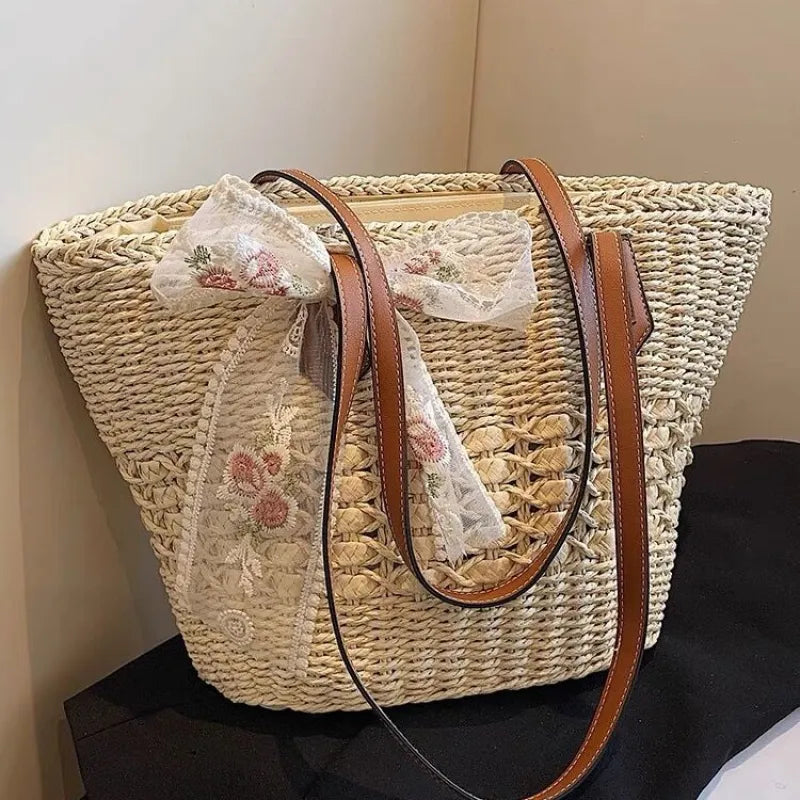 Straw Bag with Floral Ribbon ⎜ Summery Design and Plenty of Storage Space