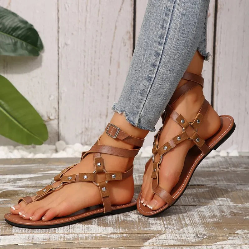 Women's Roman Sandals with Cross Straps ⎜ Vintage - Style Flat Summer Shoes with Buckles and Studded Design