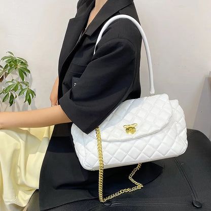 Shoulder Bag for Women ⎜ Fashionable Handbag in Diamond Design with Gold Chain and Practical Fastening