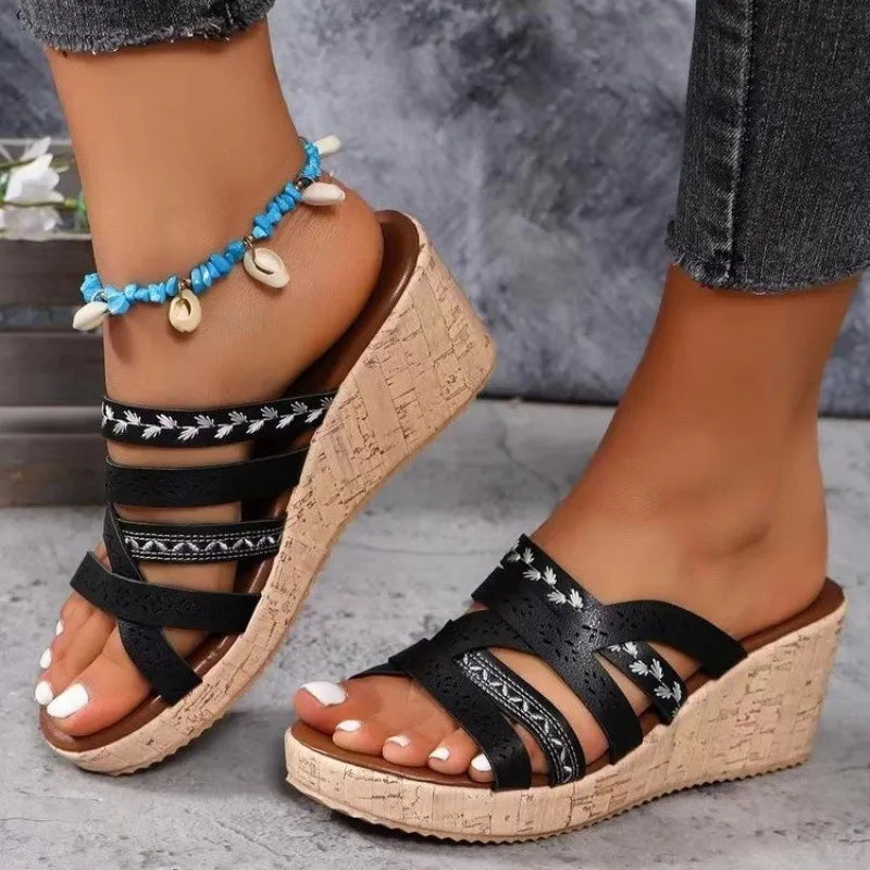 Wedge Heel Sandals for Women ⎜ Summery Platform Shoes with Embroidery and Comfortable Straps
