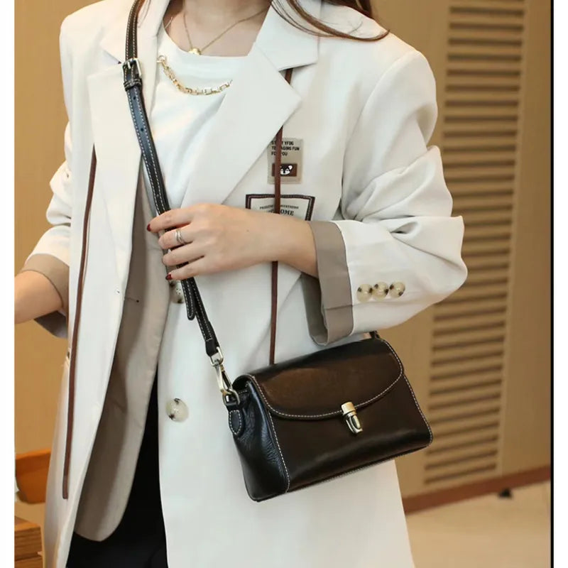 Small Leather Shoulder Bag ⎜ Elegant , Practical Design for Everyday Use