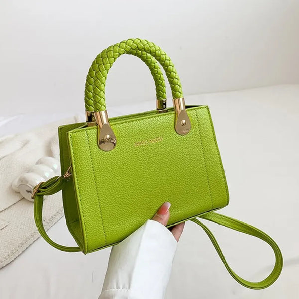 Trendy Handbag for Women ⎜ Compact Shoulder Bag with Braided Handle and Modern Design
