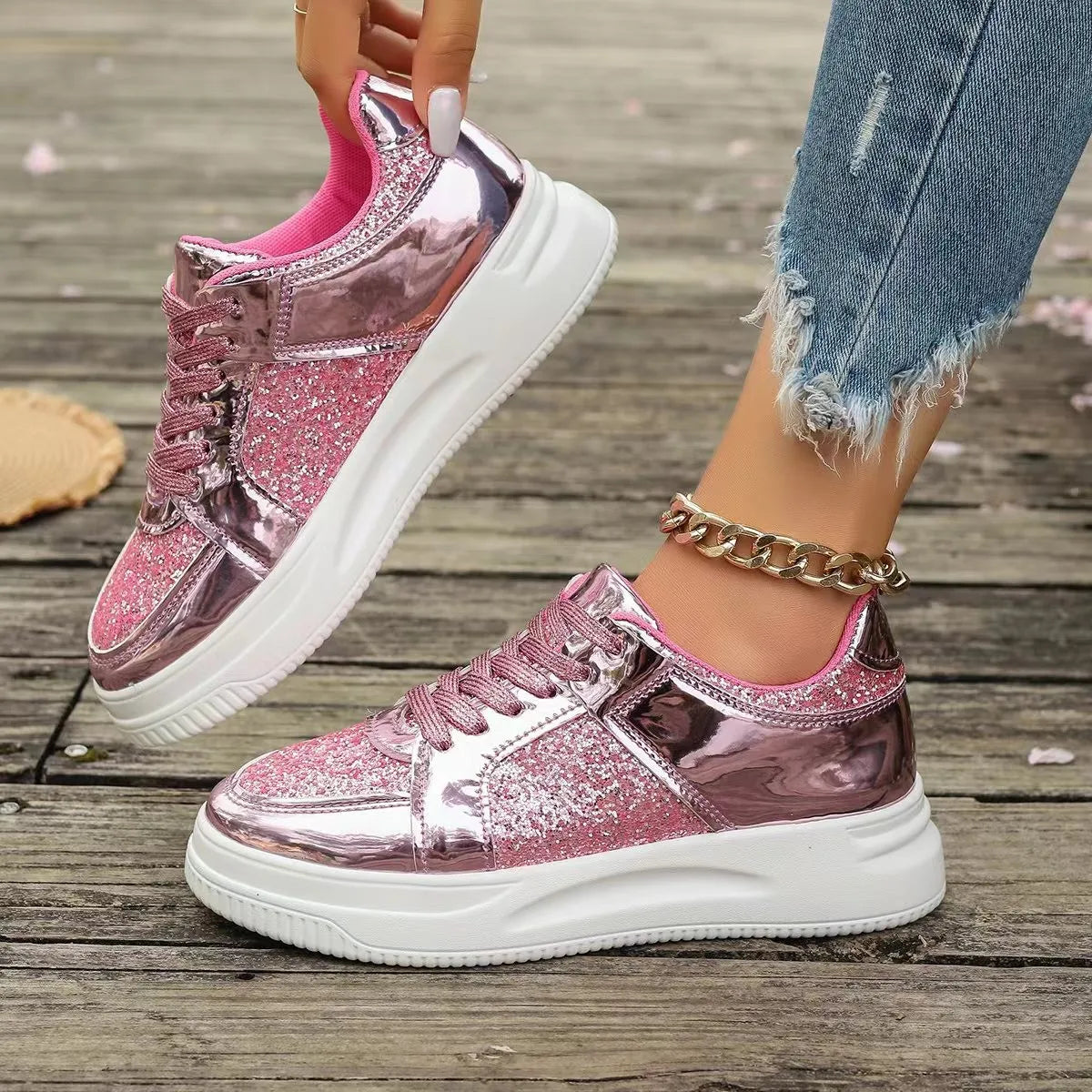 Women's Trainers ⎜ Shiny Lace - Up Shoes with a Glitter Effect and Thick Sole Tread for Everyday Wear