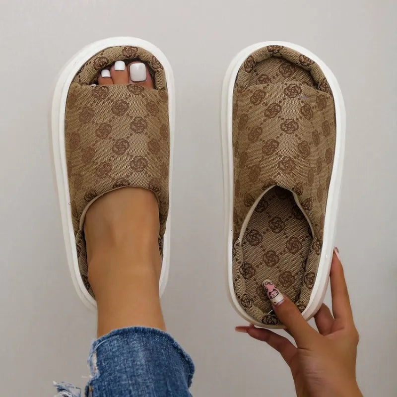 Comfortable Women's Slip - on Shoes ⎜ Breathable Shoes with Floral Pattern and Thick , Non - Slip Bottom
