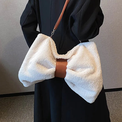 Women's Handbag ⎜ Fashionable Bag in a Bow Design with Adjustable Shoulder Strap