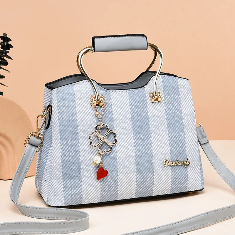 Check Pattern Handbag ⎜ Stylish Design with Heart Pendant and Plenty of Storage Space