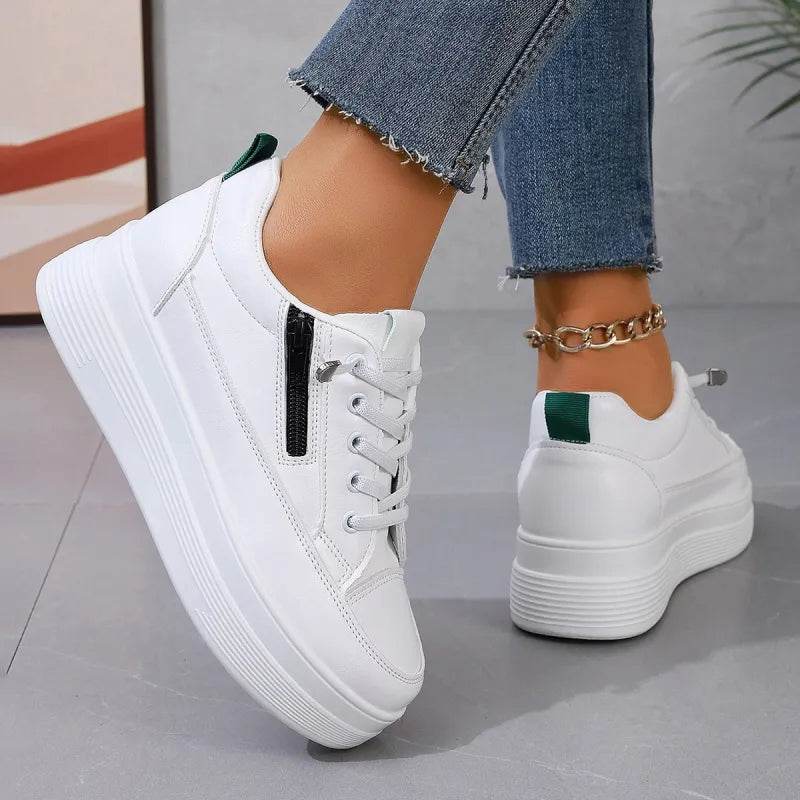 Sneakers for Women ⎜ Comfortable Shoes with Colour Accent and Zip for Everyday Wear and Comfort