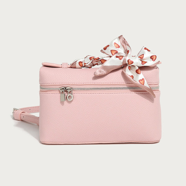 Fashionable Shoulder Bag for Women ⎜ Elegant Crossbody Bag with Heart Bow Detail