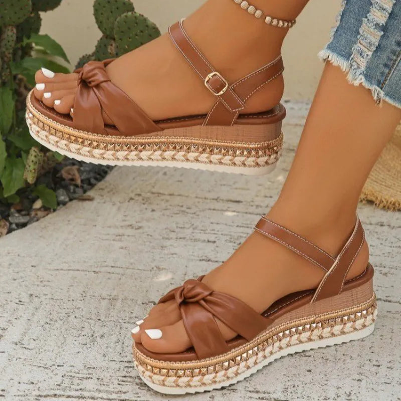Platform Sandals for Women ⎜ Summery Shoes with a Knot Design and Decorative Raffia Sole in a Comfortable Width