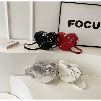 Fashionable Shoulder Bag for Women ⎜ Heart - Shaped Crossbody Bag in an Eye - Catching Design with Strap Fastening