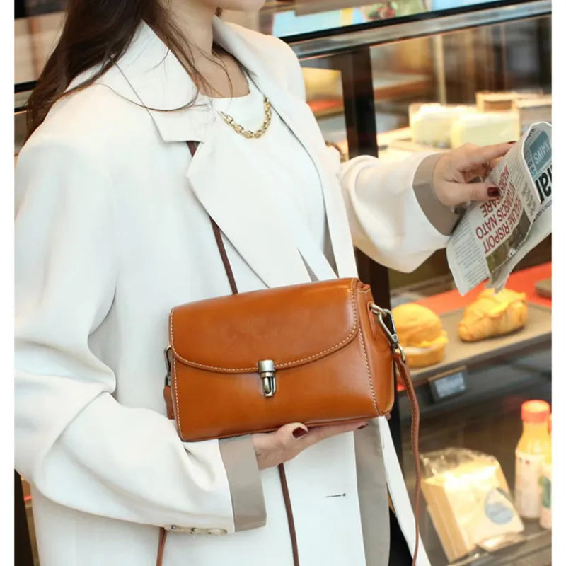 Small Leather Shoulder Bag ⎜ Elegant , Practical Design for Everyday Use