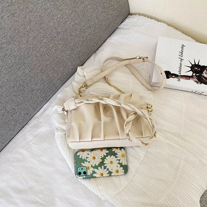 Fashionable Shoulder Bag for Women ⎜ Small Bag with Braided Handle and Stylish Pleated Design