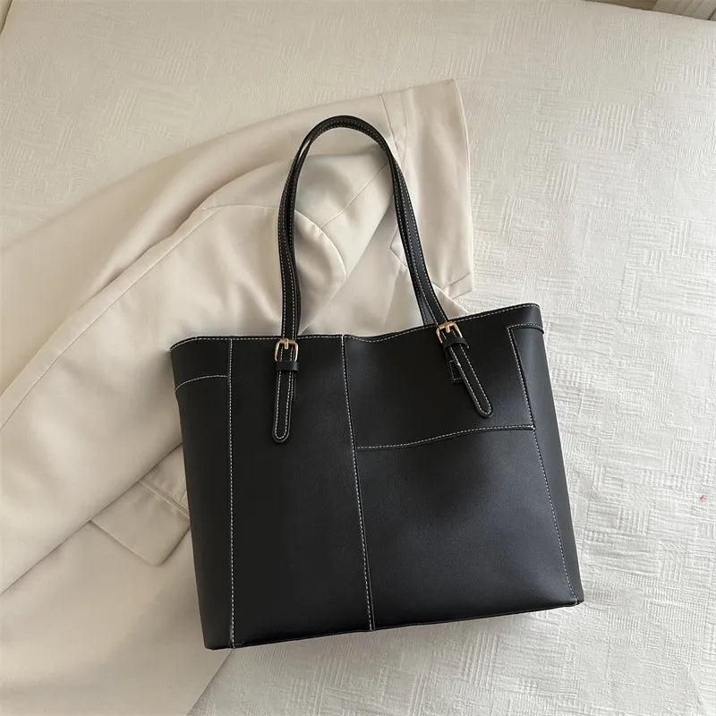 Large Handbag for Women ⎜ Practical Shoulder Bag with Plenty of Storage Space for Everyday Use