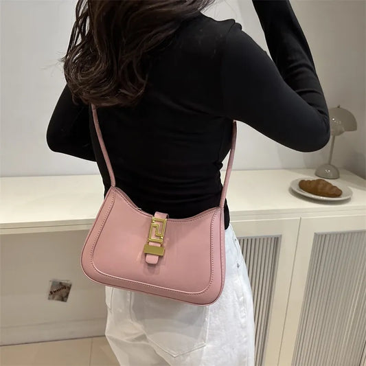 Fashionable Shoulder Bag for Women ⎜ Retro Bag with Structured Design and Practical Fastening