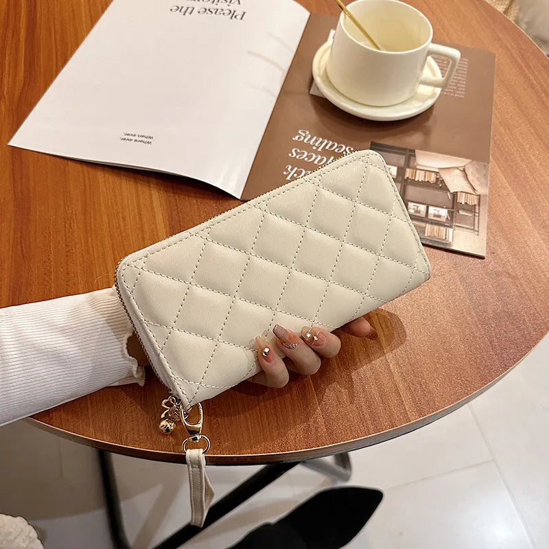 Women's Wallet in a Diamond Pattern ⎜ Elegant Long Format with Plenty of Space for Cards , Notes and Everyday Essentials