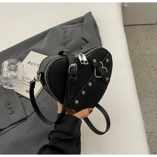 Fashionable Shoulder Bag for Women ⎜ Heart - Shaped Crossbody Bag in an Eye - Catching Design with Strap Fastening