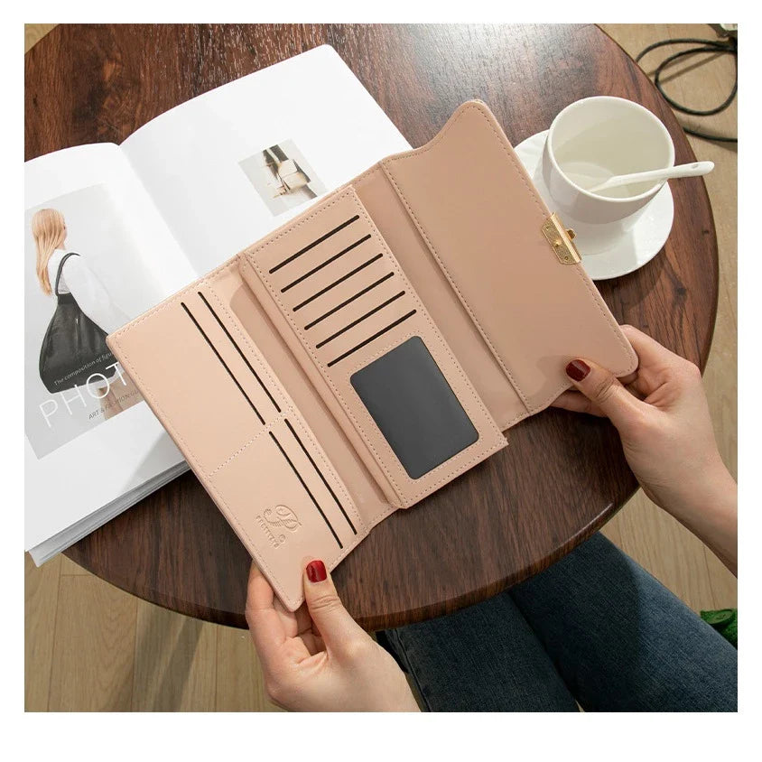Clutch for Women ⎜ Practical Wallet with Large Capacity and Compartmentalisation