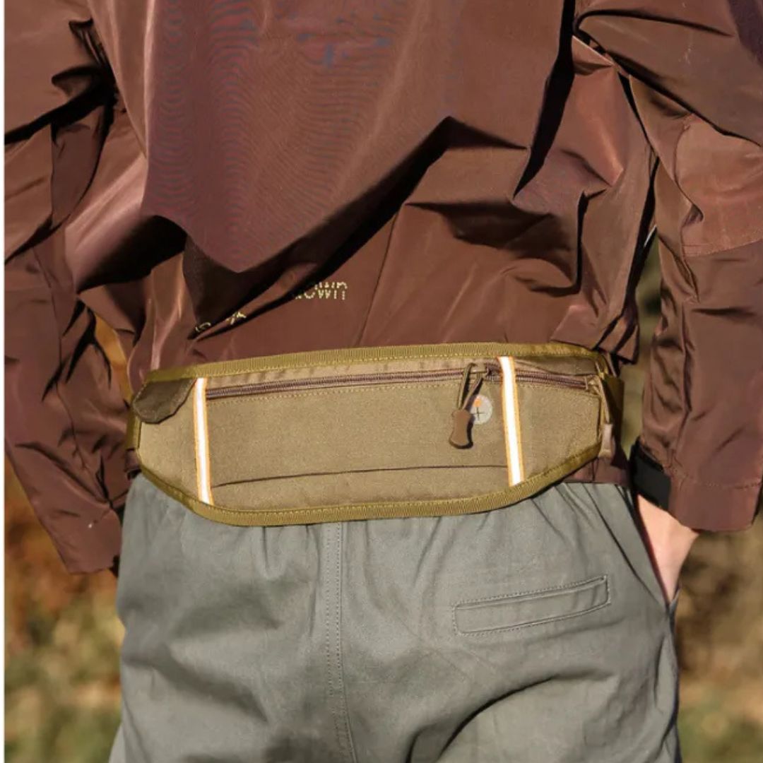 Belt Bag for Outdoor and Sports ⎜ Waterproof Hip Bag with Headphone Opening and Zip Pocket