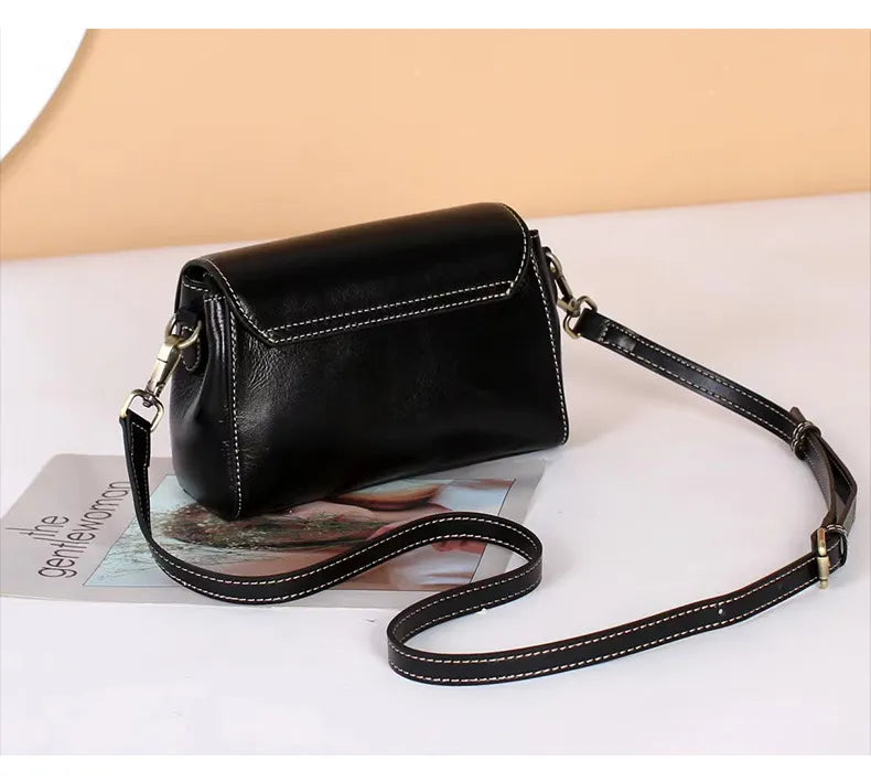 Small Leather Shoulder Bag ⎜ Elegant , Practical Design for Everyday Use