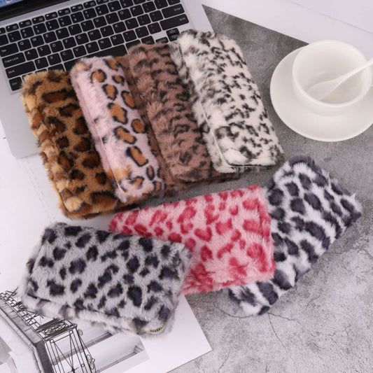 Women's Wallet with Zip ⎜ Fluffy Leopard Look with Card and Coin Compartment