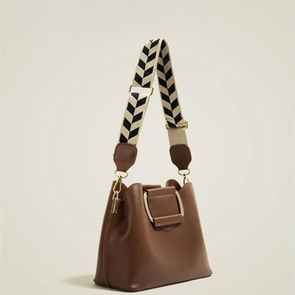 Bucket Bag for Women ⎜ Fashionable Design with Wide Shoulder Strap and Practical Carrying Function