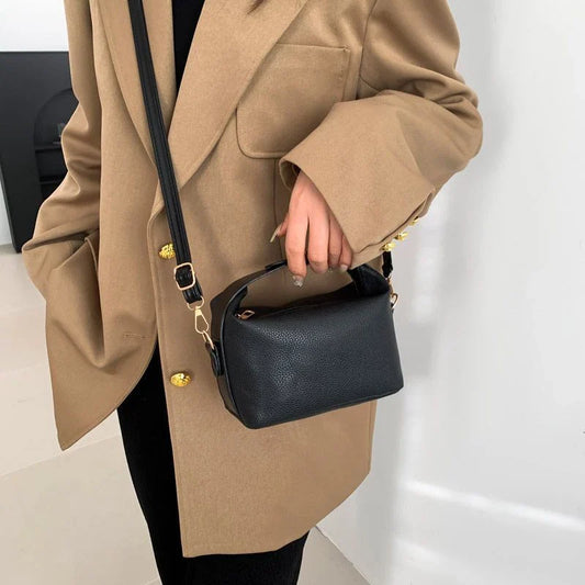 Small Handbag for Women ⎜ Elegant Leather Shoulder Bag with Adjustable Shoulder Strap
